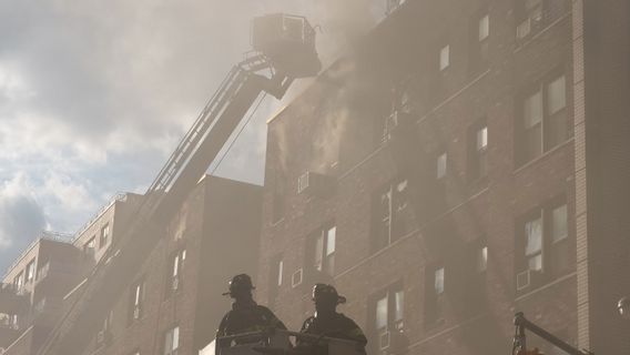  Apartemen di Den Haag Ambruk Saat Kebakaran, 4 Orang Terluka