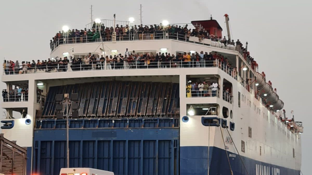 1,687 Refugees From Various Countries From Sudan Arrive At Saudi Arabia's Naval Base