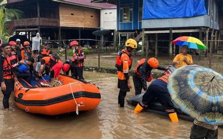 Jembatan di Barru Roboh Diterjang Banjir, Bocah 10 Tahun Tewas Terseret Arus