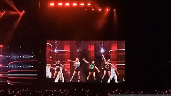 Rose Blackpink Heats Up During Concert At GBK