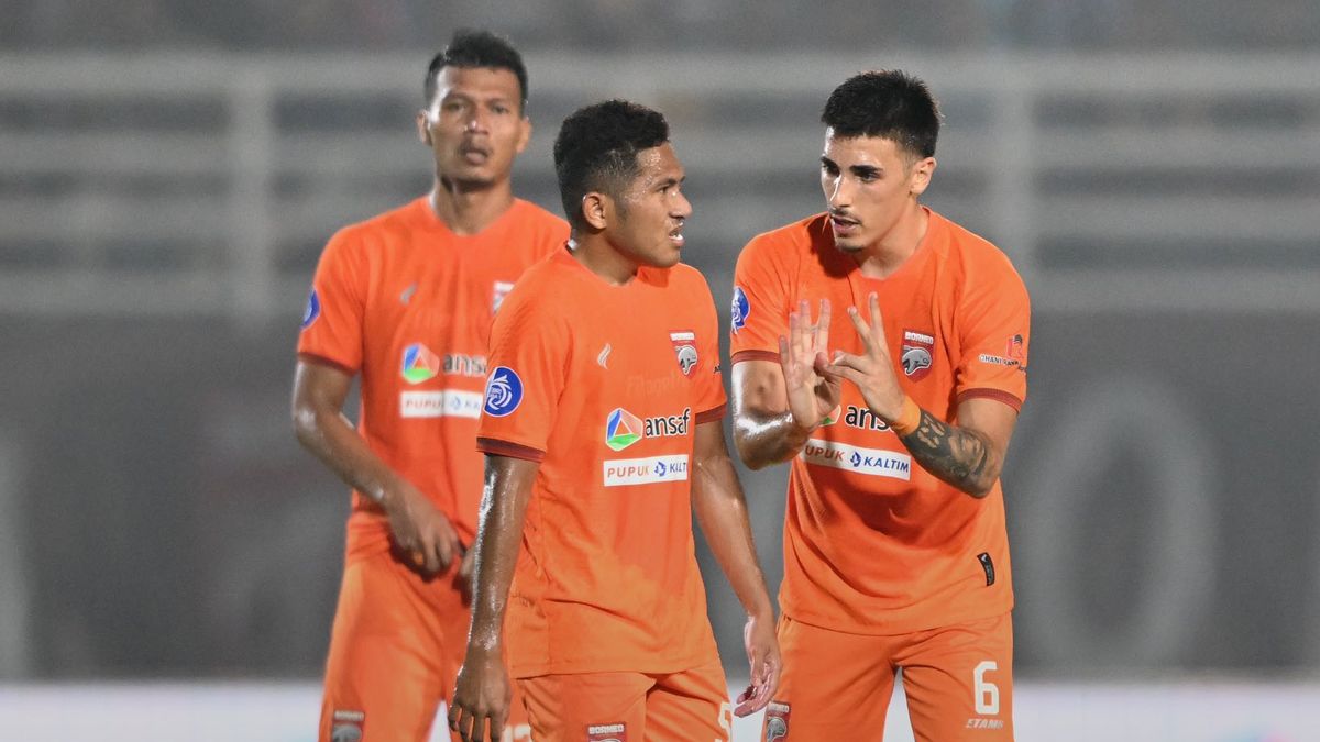 印尼甲级联赛2023/2024:婆罗洲FC半场第一名,阿雷马FC红区