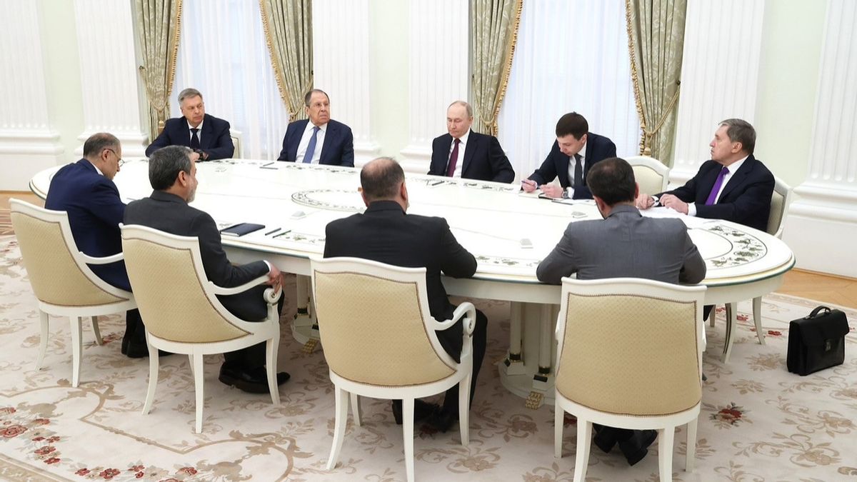 Kremlin: Bantuan Rusia ke Iran Bergantung pada Permintaan Teheran