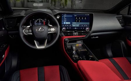 Sistem Tampilan Elektronik Bermasalah, Toyota Tarik Hampir 3000 Unit Lexus di China