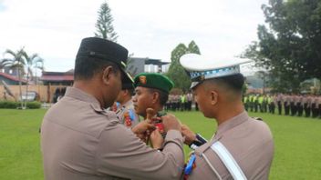 カルテンツ2024安全作戦のタイトル、ジャヤプラ警察:先進インドネシアの実現のための交通安全のテーマ