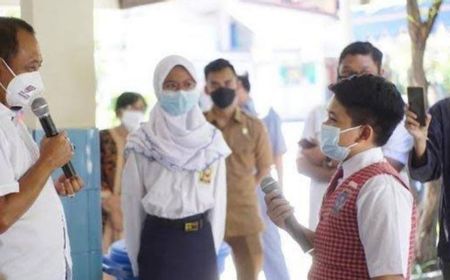 Wawali Surabaya: Jangan Sampai Ada Anak yang Tidak Sekolah