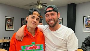 Scooter Braun Kenang Perjalanan Sukses Justin Bieber dan Ariana Grande