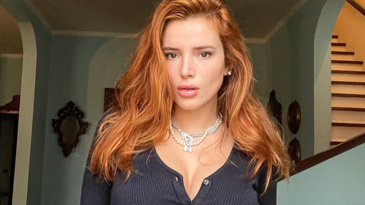 Bella Thorne Releases Music Video For New Song, Porn Star Abella Danger Is  Shown In The