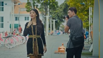 Anji Presents The Charm Of Dara Sarasvati In The Music Video You Are The Person