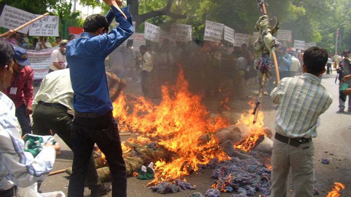 Lima Warga dan Polisi Tewas dalam Bentrokan Hindu-Islam di New Delhi India