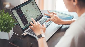 Jadi Tren Gen Z di Dunia Kerja, Apa itu <i>Quiet Covering</i>? 