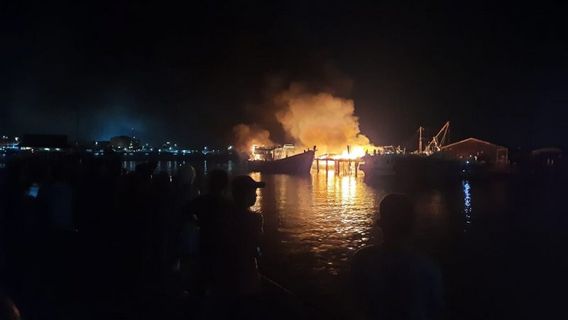 Bengkel Galangan Kapal di Kampung Bugis, Tanjungpinang Ludes Terbakar