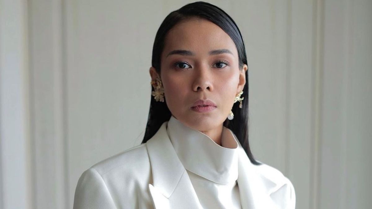 Bintang Serial Mendua, Adinia Wirasti Respons Respons Critic Netizens Called Themselves Less Famous