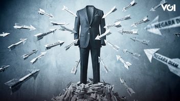 जितना अधिक वह निंदा करता है, उतना ही वह प्यार करता है