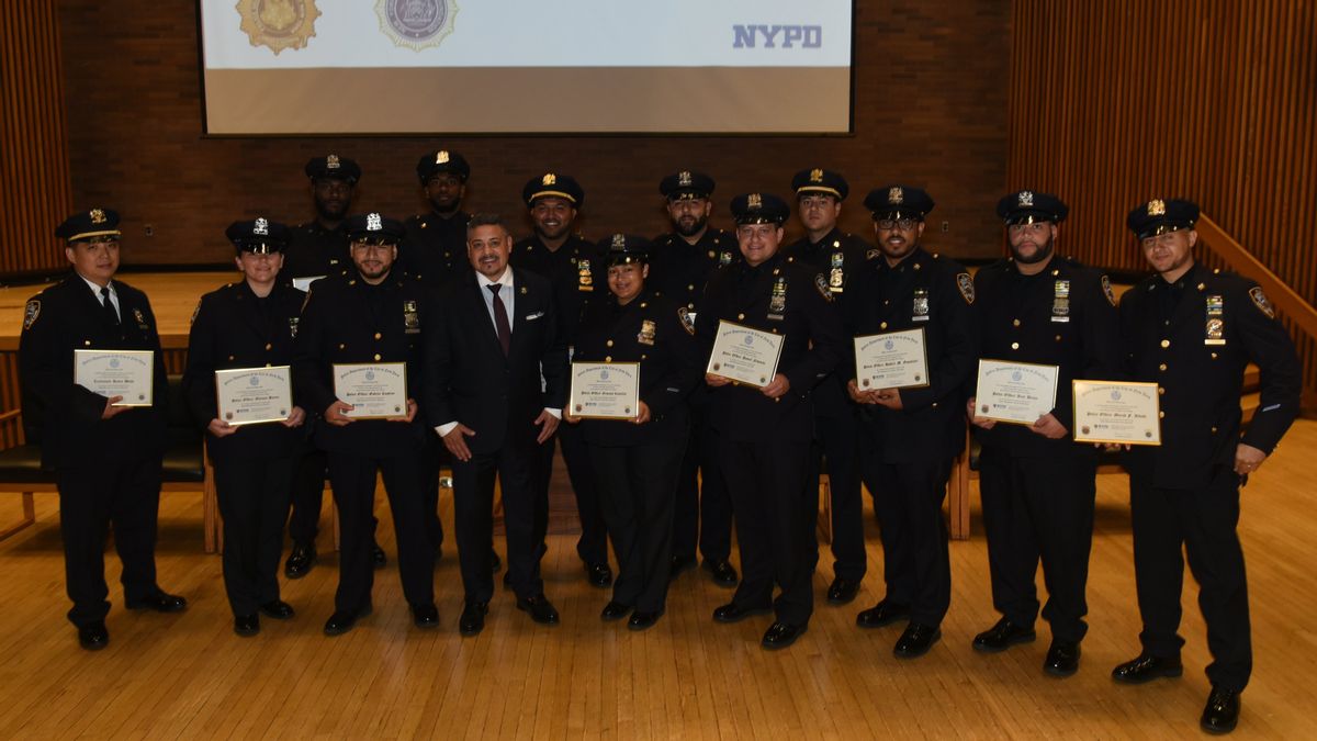 Make History For The First Time In 178 Years, New York Police Led By Hispanic Commander