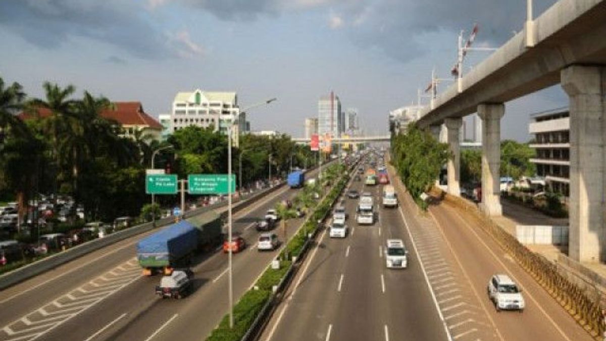 Observer: JORR Elevated Cikunir-Ulujami Toll Road Will Reduce Vehicle Density