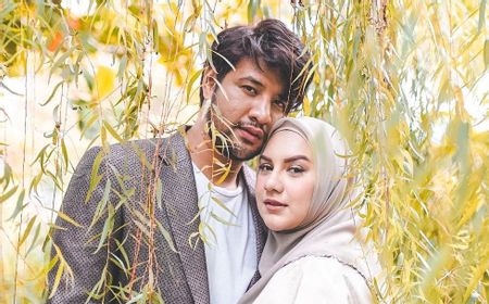 Banding Ammar Zoni Ditolak, Irish Bella Resmi Sandang Status Janda