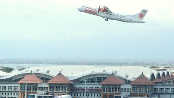 Repatriasi, 186 WN Australia Tinggalkan Bali dengan Pesawat Carter Qantas Airways Lewat Ngurah Rai