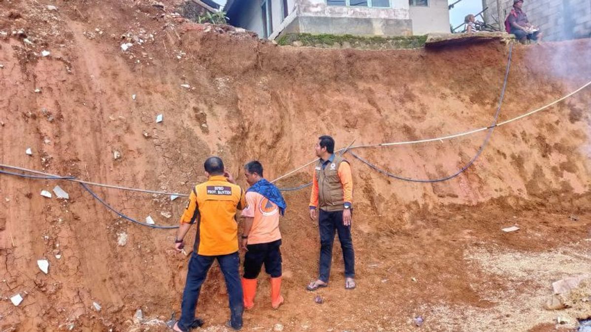 BPPTKG Teliti Lokasi Bercana Pergerakan Tanah di Lebak, Banten