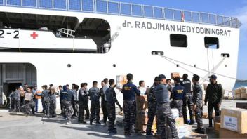 インドネシア海軍がパレスチナ人への人道的任務の後、サウジアラビア軍を訪問