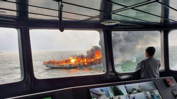 Kebakaran KM Bintang Surya di Perairan Karimun, 1 ABK Tewas, 17 Lainnya Selamat