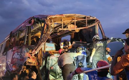 Empat Orang Tewas dalam Kecelakaan Bus di Tol Pandaan-Malang