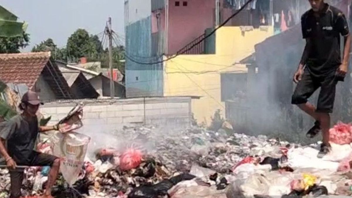 Tumpukan Sampah hingga 2 Meter di Bojonggede Bogor Bakal Diangkut DLH