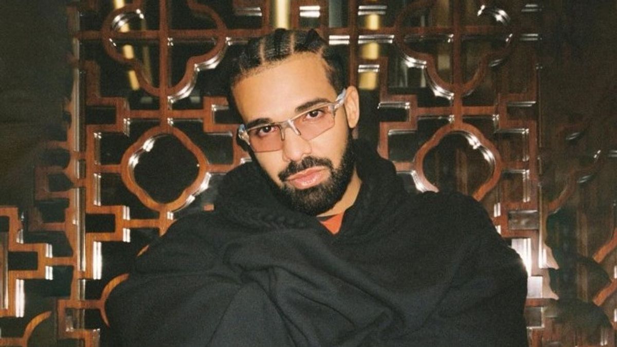 Drake Deletes 'Taylor Made' Song After Threatening To Be Sued By Tupac Shakur