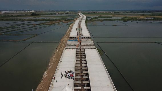 Section II Semarang-Demak Toll Road Built Crossing Swamp, PT PP Boss Gives Guarantee To Ganjar: Can Be Used For A Long Time