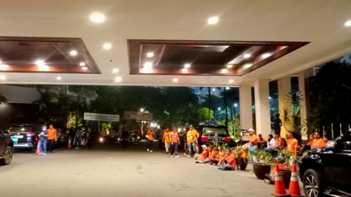 Three Supporting Groups Of Paslon Cagub And Cawagub Jakarta Appear More Calm