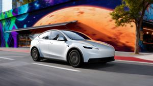 NHTSA Minta Penjelasan Tesla Terkait Mode Bantuan Pengemudi 'Mad Max'