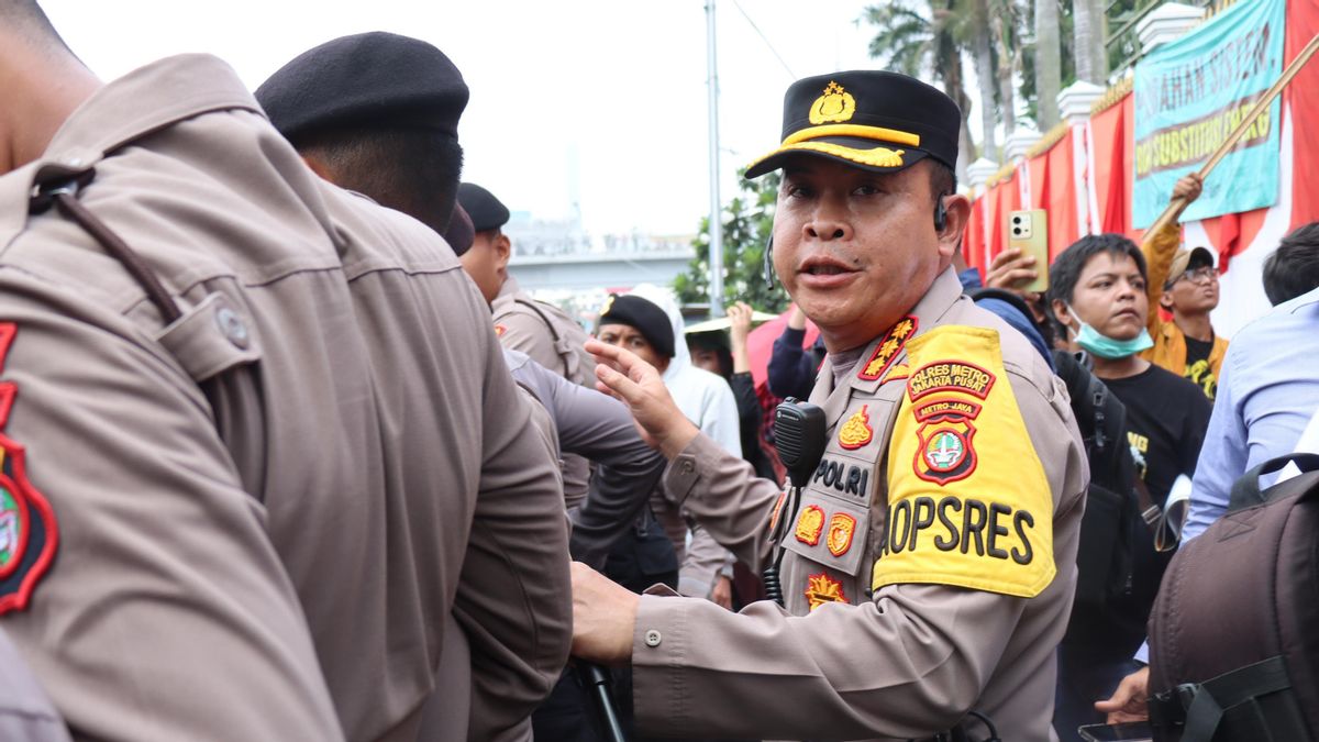 Central Jakarta Police Add Number Of Personnel To Secure Vital Objects