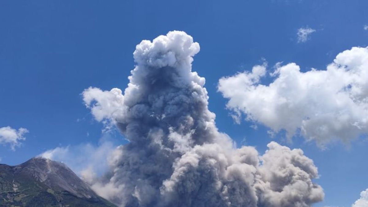 默拉皮火山喷发，热云向马格朗摄政报告