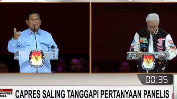 Debat Panas Ganjar Pranowo dan Prabowo Subianto: Internet Gratis atau Makan Gratis?