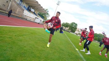 The U-23 Indonesian National Team Adapts To The Weather In Paris