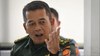 カプスペンのソロンでのインドネシア海軍対ブリモブの衝突の影響:部下を管理するリーダーシップ、挑発を防ぐ