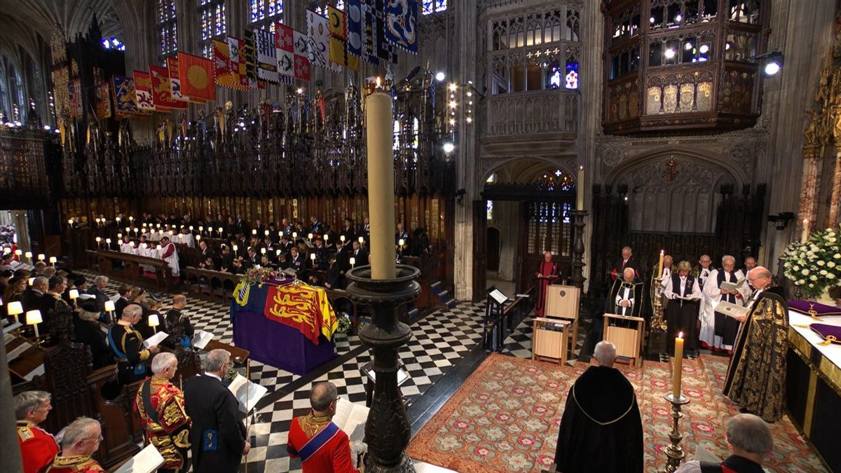 Tiba di Kapel St. George, Dean of Windsor Pimpin Layanan Pemakaman Ratu Elizabeth II