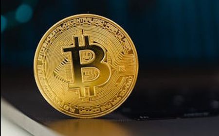 Bitcoin Sempat Menghijau, Tarif Impor Baru Trump Jadi Hambatan