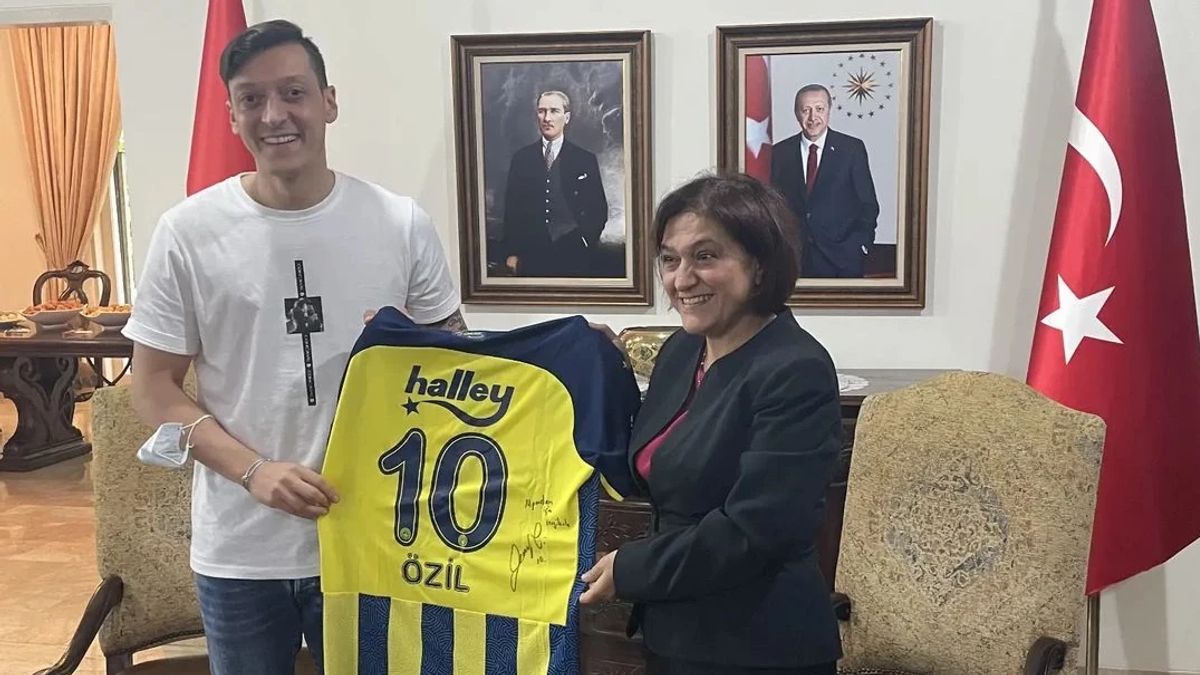 Ini Tim yang Ingin Dibela Mesut Ozil Jika Berkarier di Indonesia, Bukan Klub Milik Raffi Ahmad Rans Cilegon FC