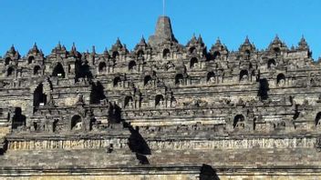 Menparekraf: لا يزال قيد الدراسة يمكن للسياح تسلق مبنى معبد بوروبودور