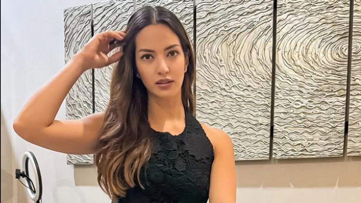7 Potret Cantik Nia Ramadhani yang Dianggap Warganet Berpenampilan Seperti Gadis