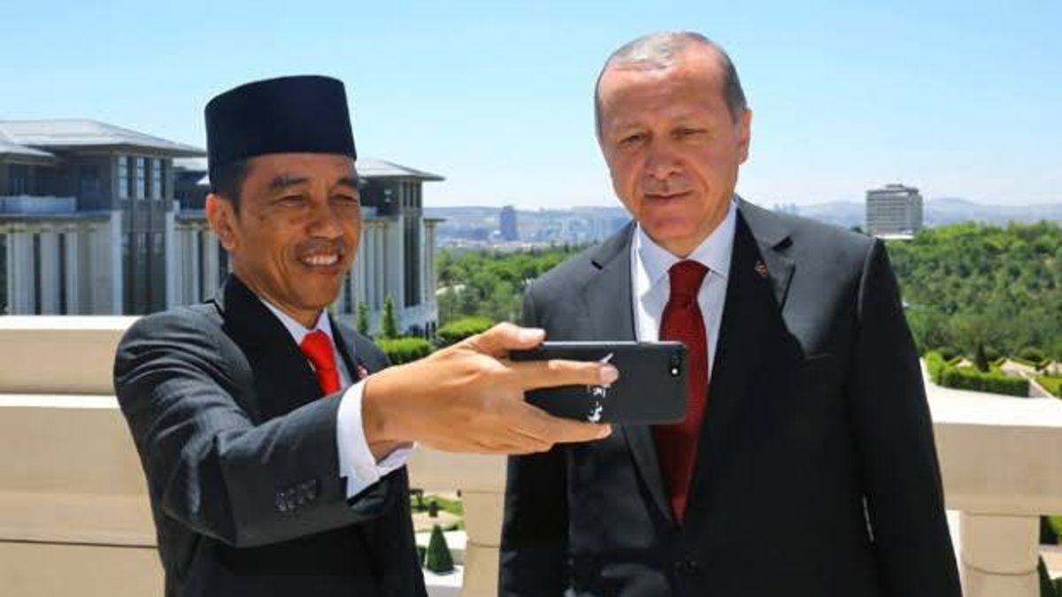 エルドアンからの電話で、ジョコウィ大統領はイードアルアドハーでトルコの人々を祝福しました
