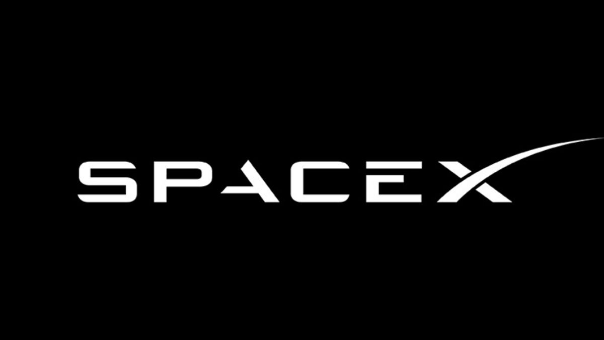 Accused Of Illegally Sacking Employees, SpaceX Sues NLRB