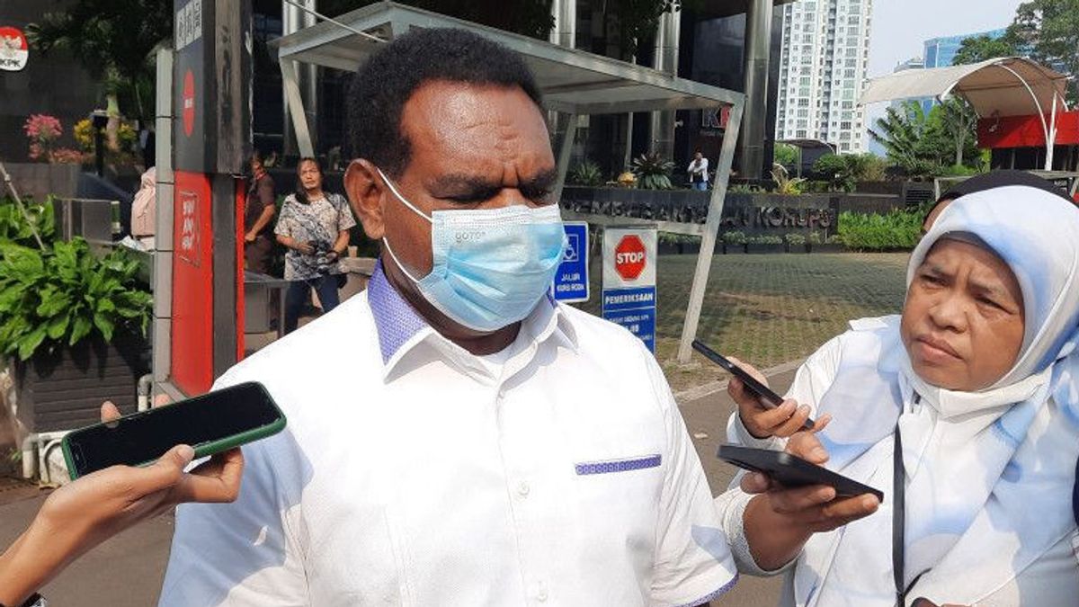 The Head Of PUPR Papua Irit Talks After Being Examined By The KPK