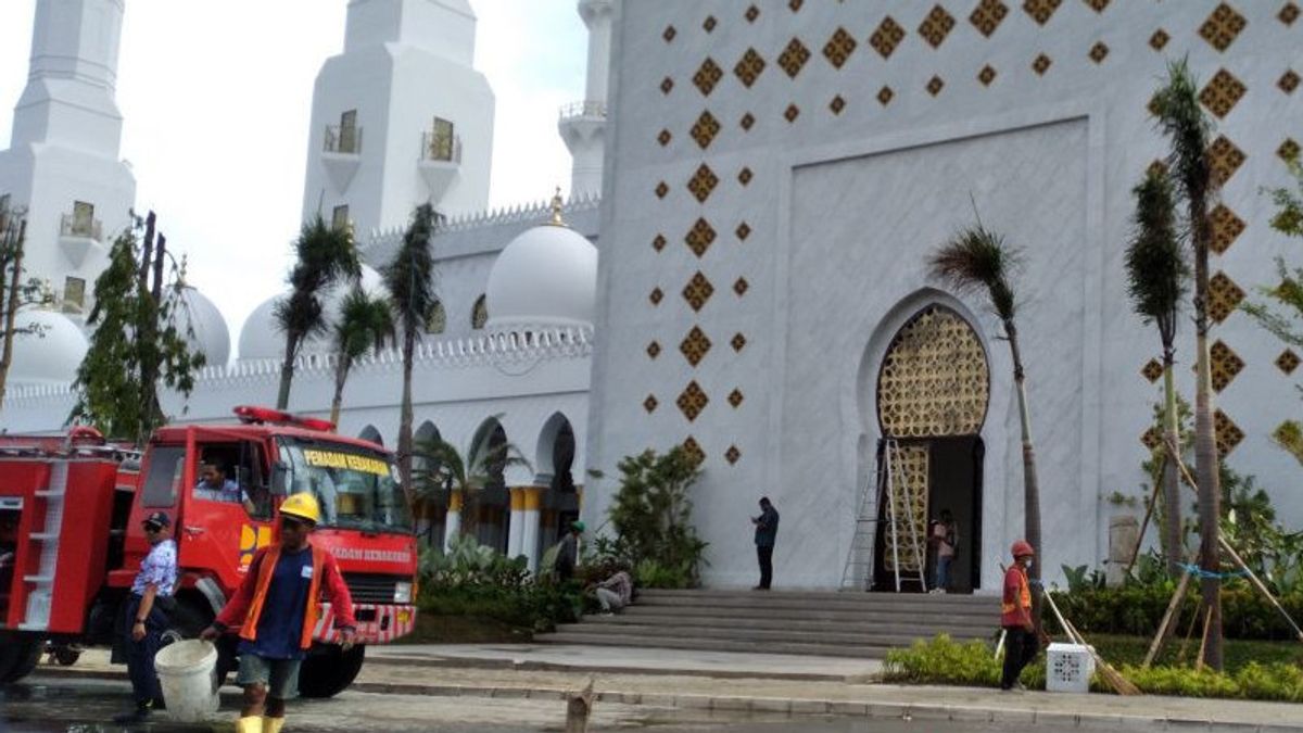 Gibran Raises The Neighboring Area Of The Sheikh Al Zayed Solo Mosque, Prepares Parking Fields Managed By Local Residents