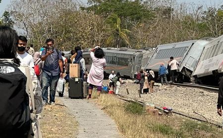 KA Argo Semeru Anjlok di Wates, Rangkaian Terguling di Luar Rel