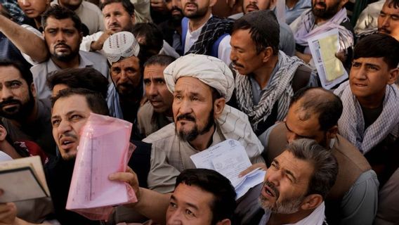 Taliban Starts Paying Three Months Salary For Afghan Civil Servants Which Was Delayed By 3 Months