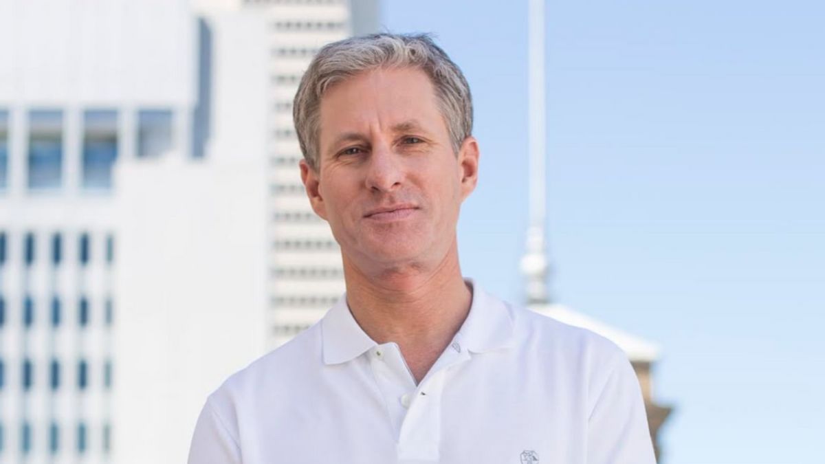 Chris Larsen Moves 20 Million XRP, Speculation Leads To Binance