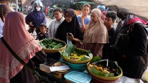 Takjil dan Senja yang Menggerakkan UMKM