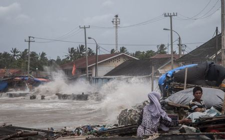 Status Gunung Anak Krakatau Naik ke Level Siaga, BRIN Ingatkan Warga Waspada Potensi Tsunami