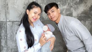 Putranya Genap 7 Bulan, Suami Adinda Azani Curhat Alami Baby Blues